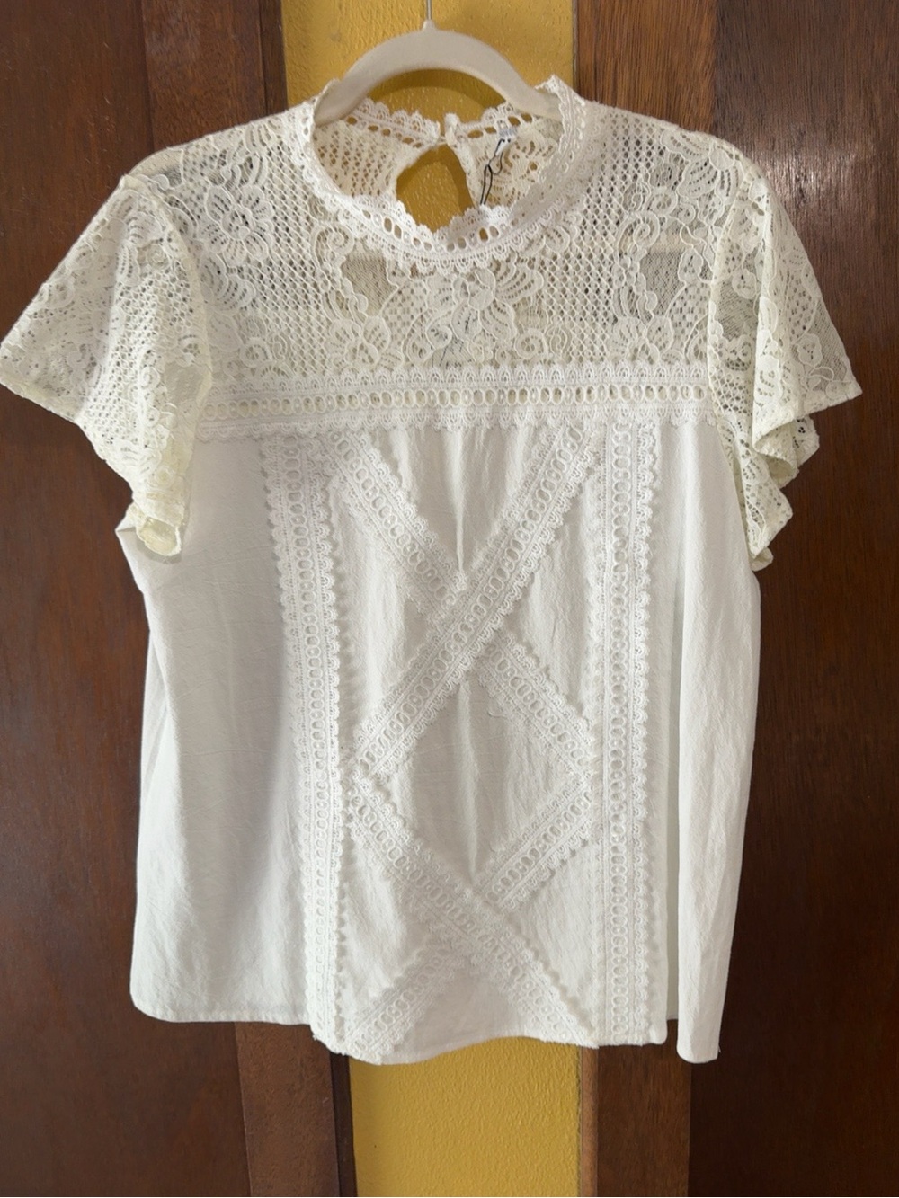 White Lace Blouse – Size Large – 100% Cotton